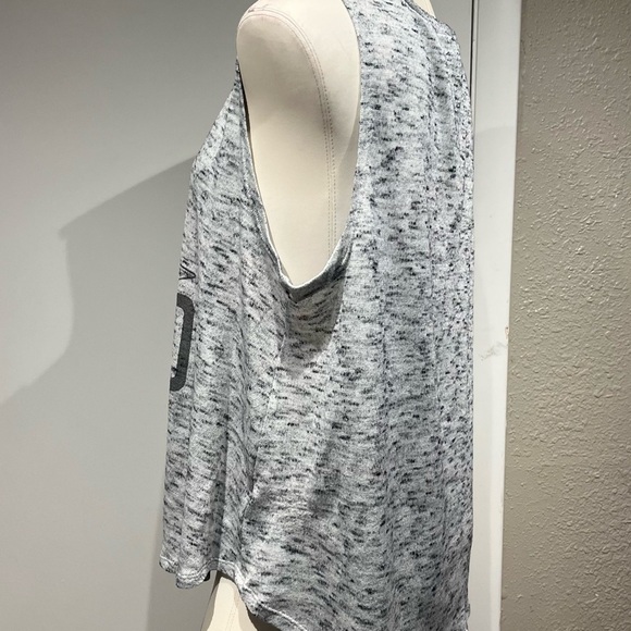 Wound Up Gray Sleeveless Muscle Tee Relaxed Fit - Picture 16 of 16